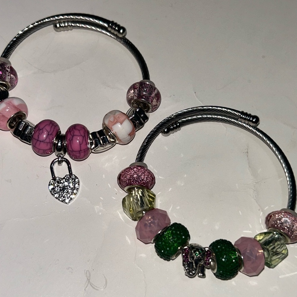 Chic Silver Bracelet with Pink and Green Beads